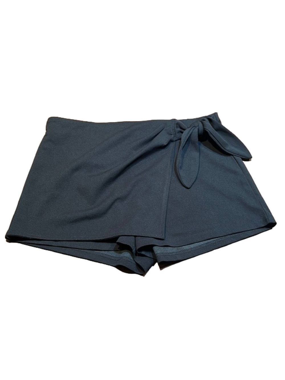 CHARLOTTE RUSSE Sexy Black Skorts! Size L